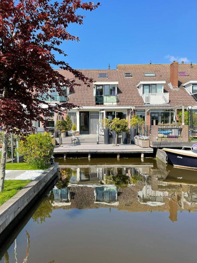 Guesthouse Bednboot Met Terras Aan Het Water Rijpwetering Dış mekan fotoğraf