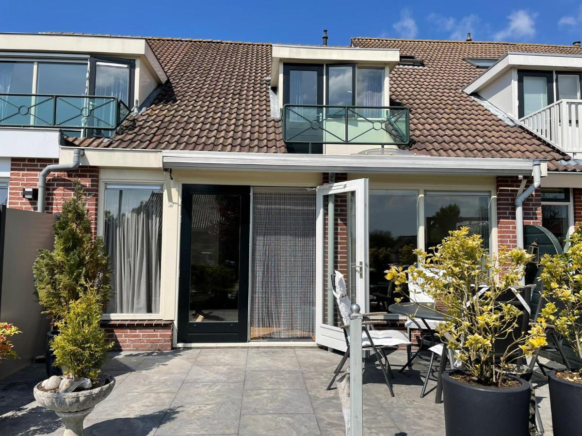 Guesthouse Bednboot Met Terras Aan Het Water Rijpwetering Dış mekan fotoğraf